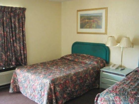 Whitehouse Motel Richmond South Bellwood Экстерьер фото
